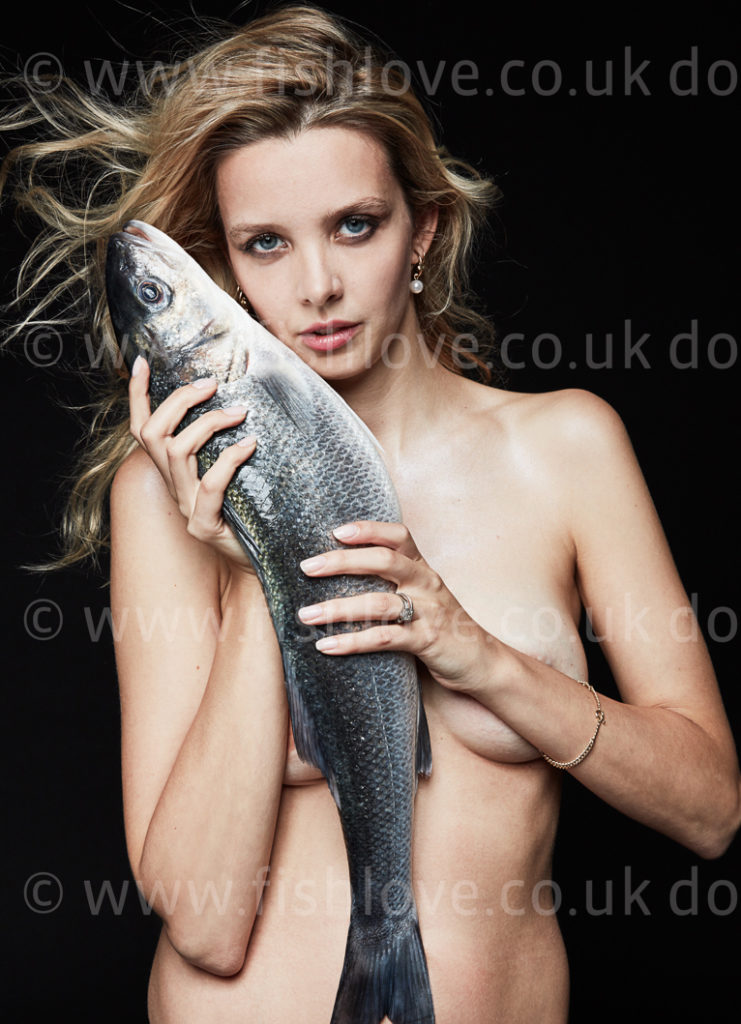 Greta Bellamacina: Celebrities and actors pose with fish in a courageous call on EU governments for bold action to #EndOverfishing in Europe's waters by 2020. © Fishlove/Alan Gelati.